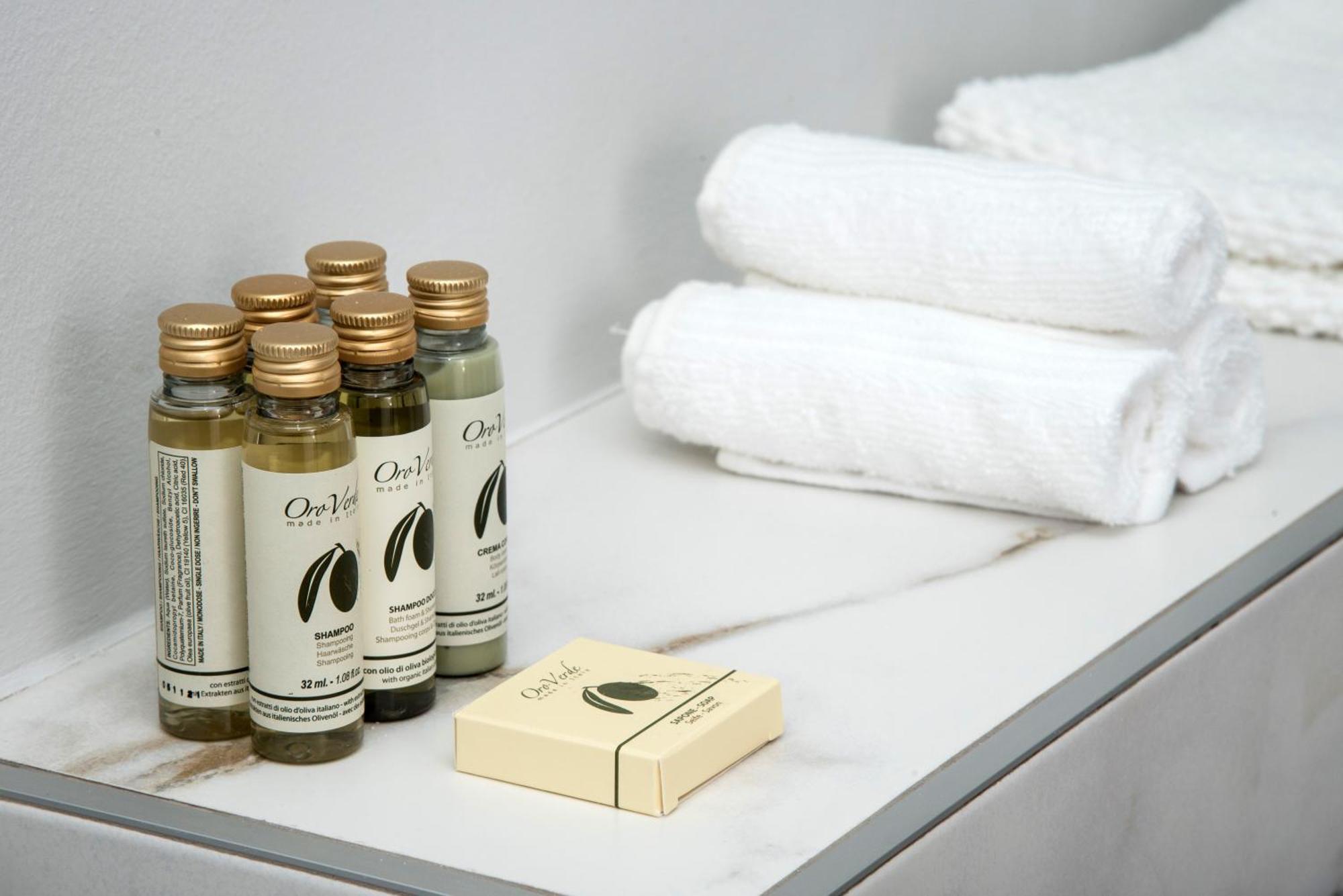 Republic Square Luxury Suites Belgrad Oda fotoğraf